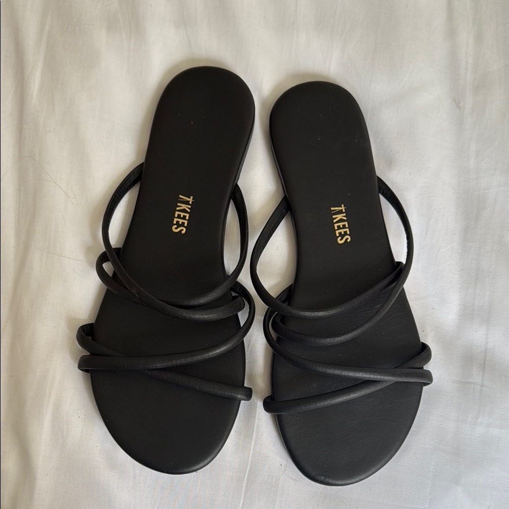TKEES Black Minimalist Sandals